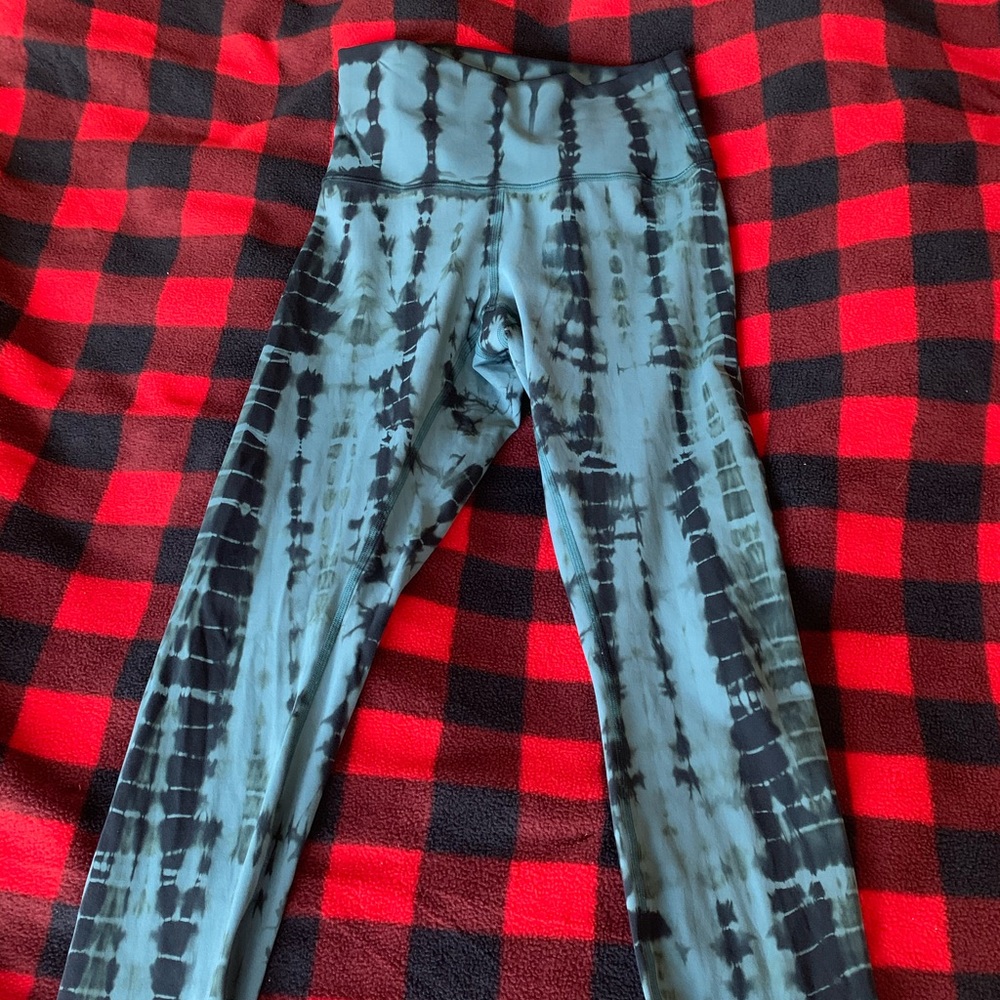 Lululemon Shibori Tie dye leggings size 4